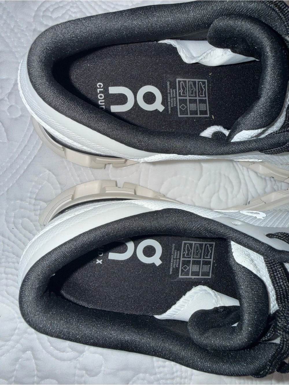 On Running Women's Cloud White/Black Athletic Shoes